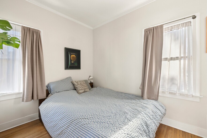 More Photos Of 1515 Echo Park Ave, Los Angeles Storefront Retail Residential For Sale