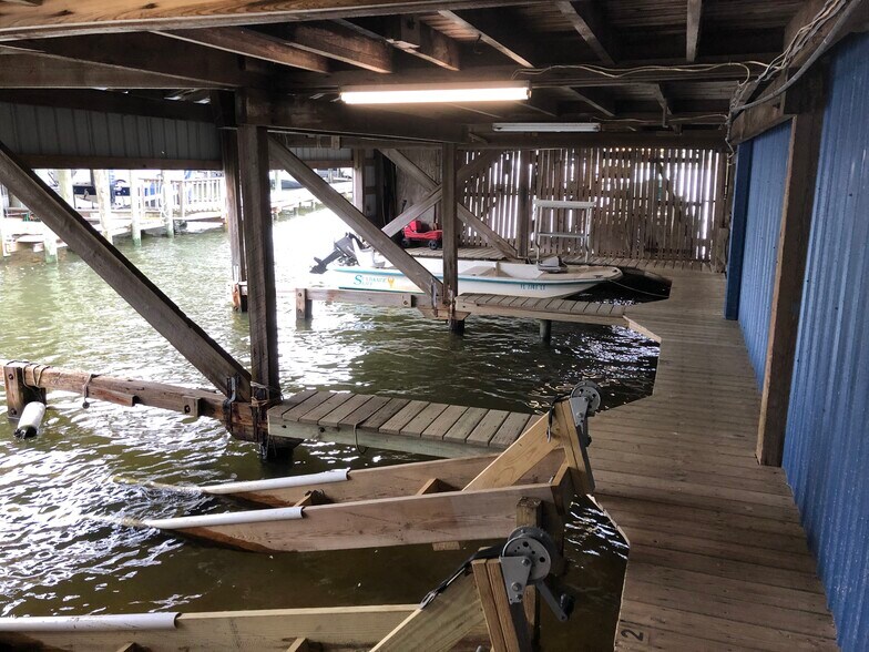 More Photos Of 601 Bayou Blvd, Pensacola Marina For Sale