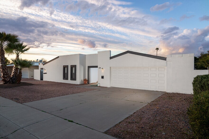 Primary Photo Of 528 W La Jolla Dr, Tempe Apartments For Sale