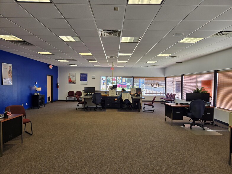 More Photos Of 700 S 10th St, McAllen Office For Sale
