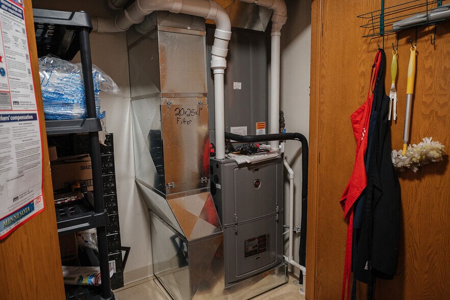 More Photos Of 510 Main St, Ormsby Restaurant For Sale