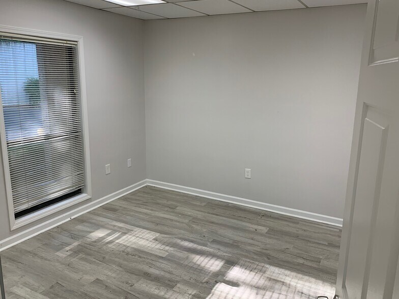 More Photos Of 875 Old Roswell Rd, Suite C-200, Roswell Office For Lease