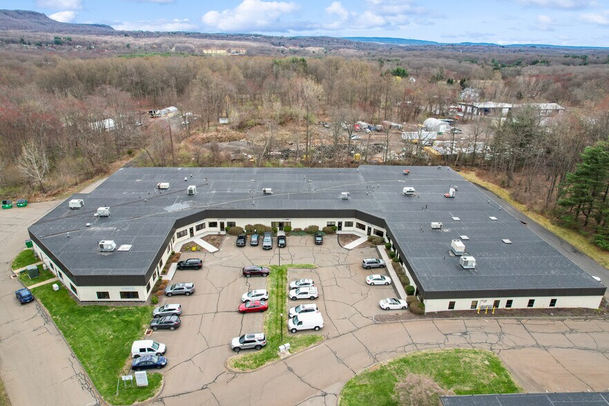 More Photos Of 1486 Highland Ave, Cheshire Warehouse For Lease