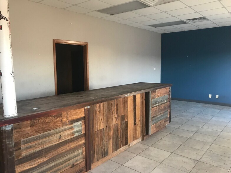 More Photos Of 1703 E Whaley St, Longview Industrial For Sale