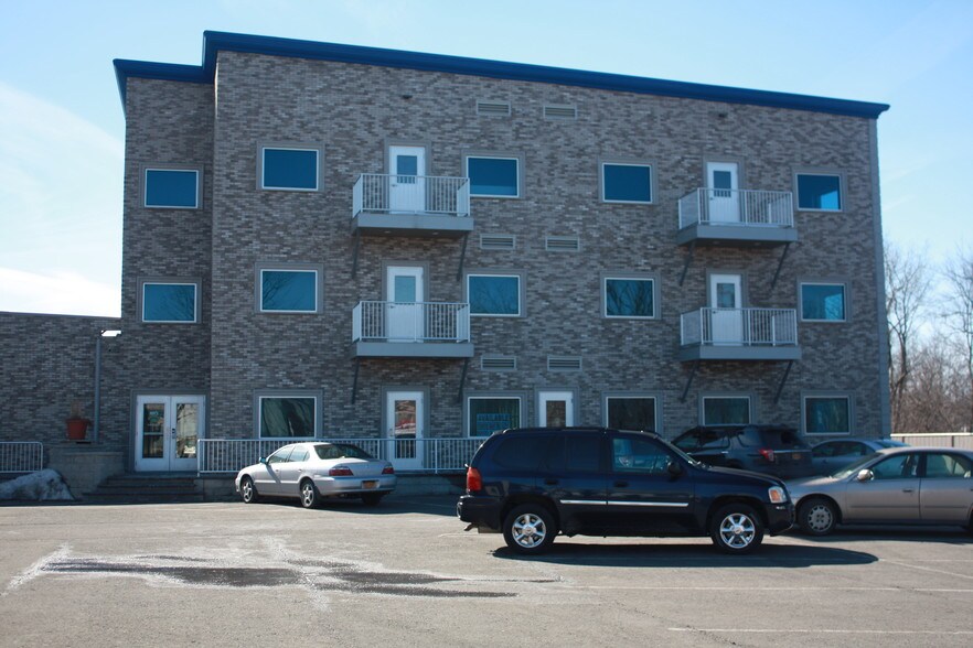 More Photos Of 1901-1907 Vestal Pky E, Vestal Township Office For Lease