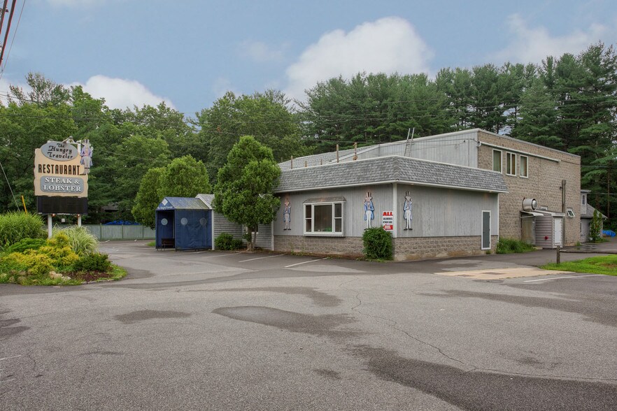 More Photos Of 96 Beach Rd, Salisbury Beach Storefront Retail Residential For Sale