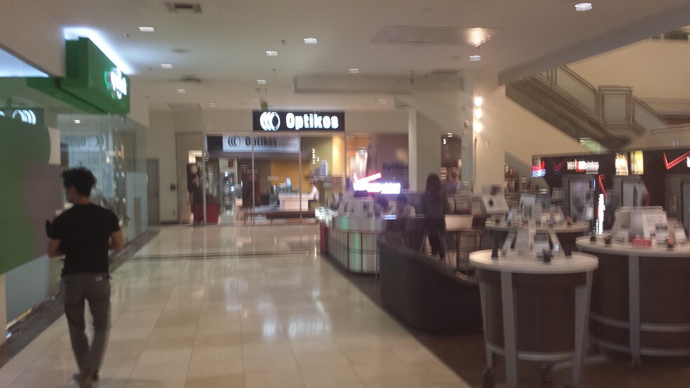 More Photos Of 3680 Wilshire Blvd, Los Angeles Health Club For Lease