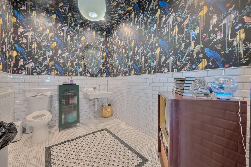 More Photos Of 1512 W Alabama St, Houston Flex For Sale