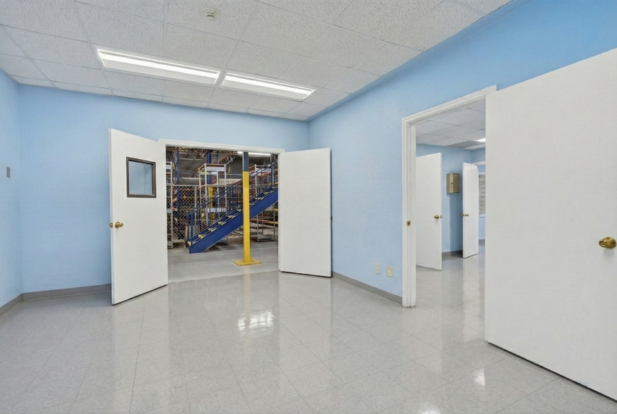 More Photos Of 1500 N Powerline Rd, Pompano Beach Warehouse For Lease