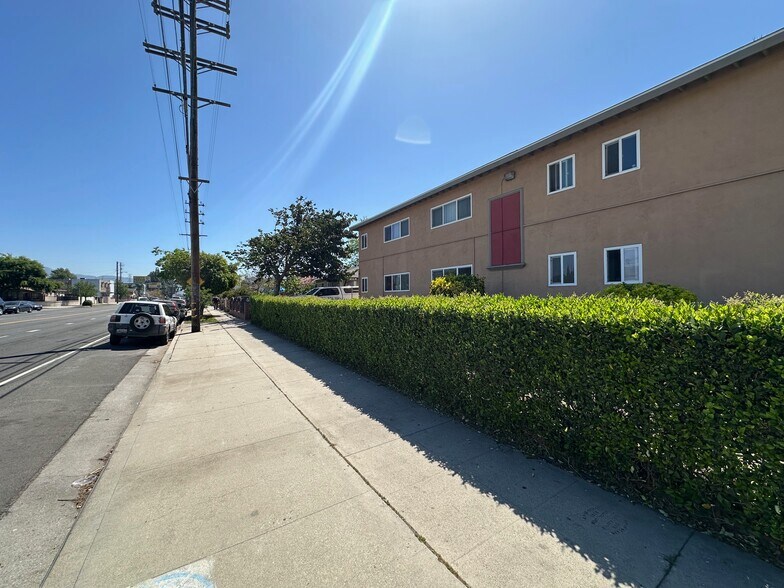 More Photos Of 5950 Fulcher Ave, North Hollywood Apartments For Sale