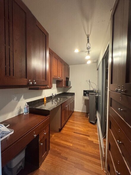 More Photos Of 67-79 E 16th St, Chicago Apartments For Sale