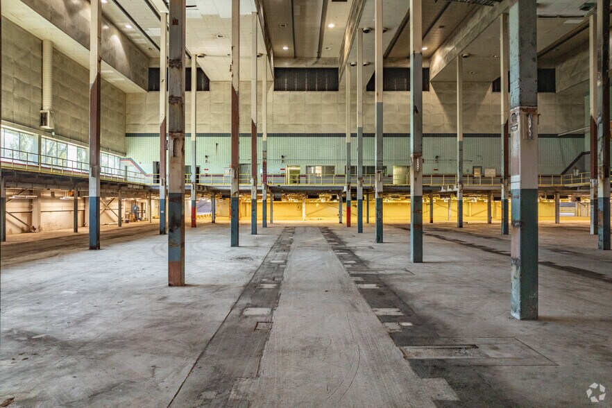 More Photos Of 5300 Crosswind Dr, Columbus Manufacturing For Lease