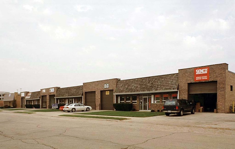 Primary Photo Of 173-183 Randall St, Elk Grove Village Warehouse For Lease