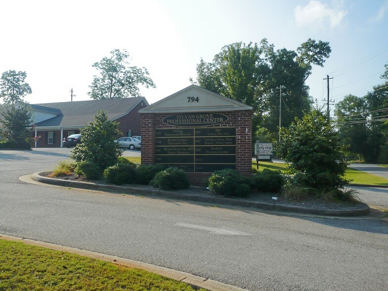 Primary Photo Of 794 McDonough Rd, Jackson Office For Lease