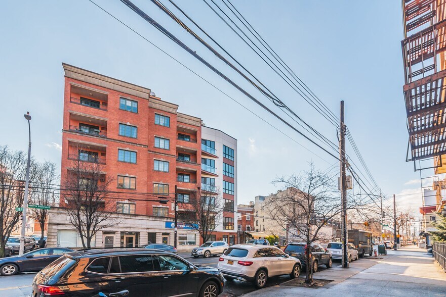 More Photos Of 27-04 Astoria Blvd, Astoria Apartments For Sale
