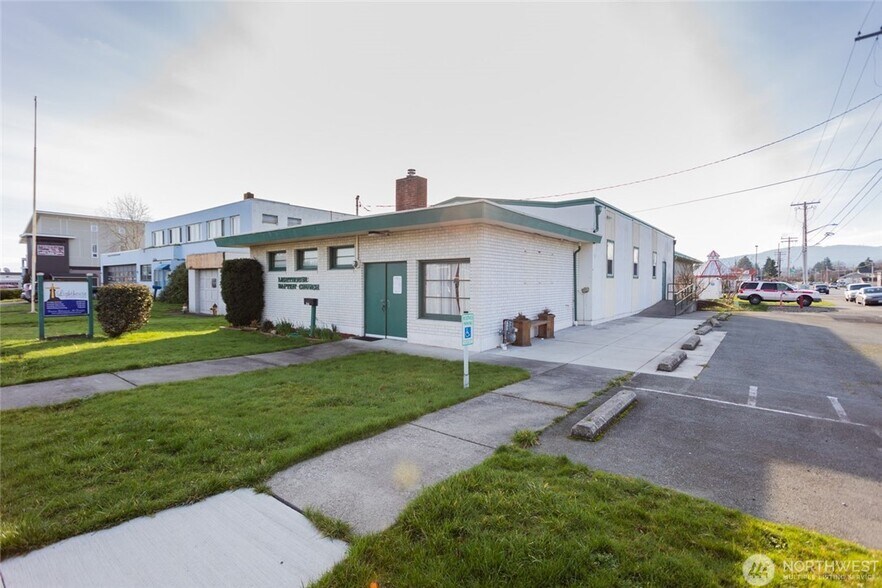 More Photos Of 1019 12th St, Anacortes Flex For Lease