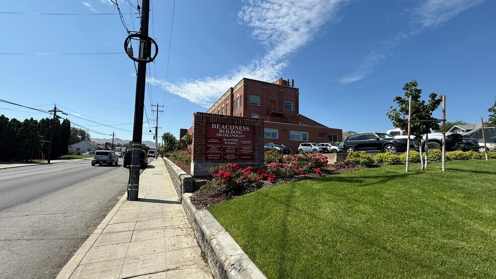 More Photos Of 300 S Okanogan Ave, Wenatchee Office For Lease