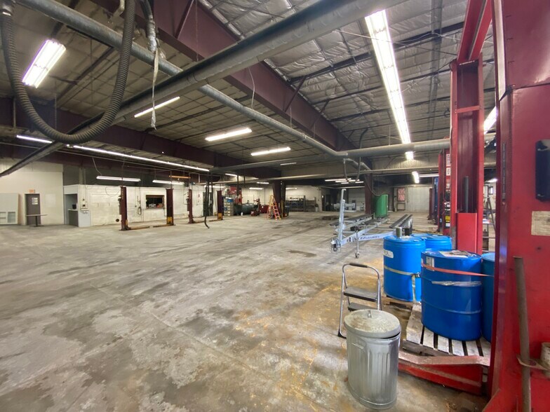 More Photos Of 112 Squires Rd, North Clarendon Auto Dealership For Sale