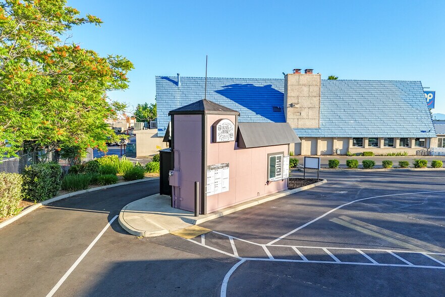 More Photos Of 2405 Hilltop Dr, Redding Medical For Sale