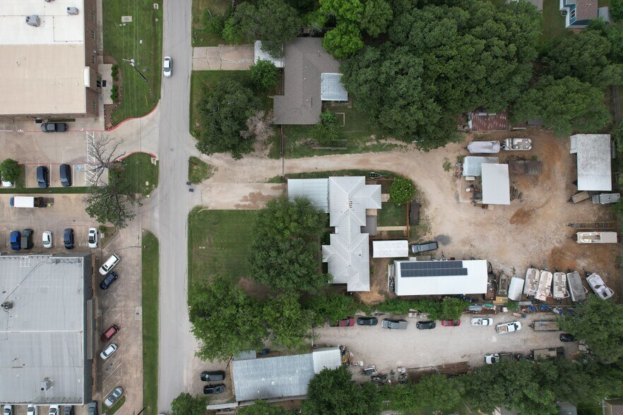 More Photos Of 352 McDonnell St, Lewisville Land For Lease