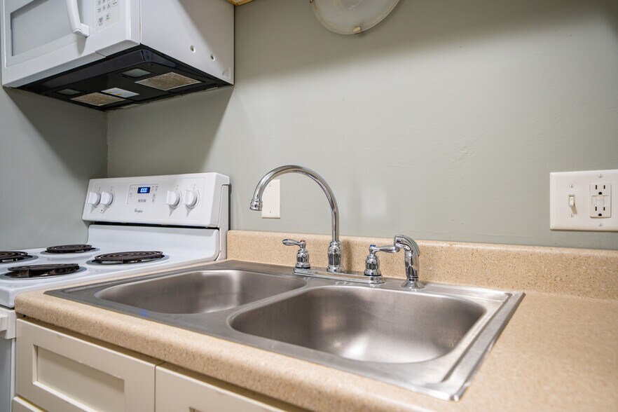 More Photos Of 1102 Salem Ave, Dayton Apartments For Sale