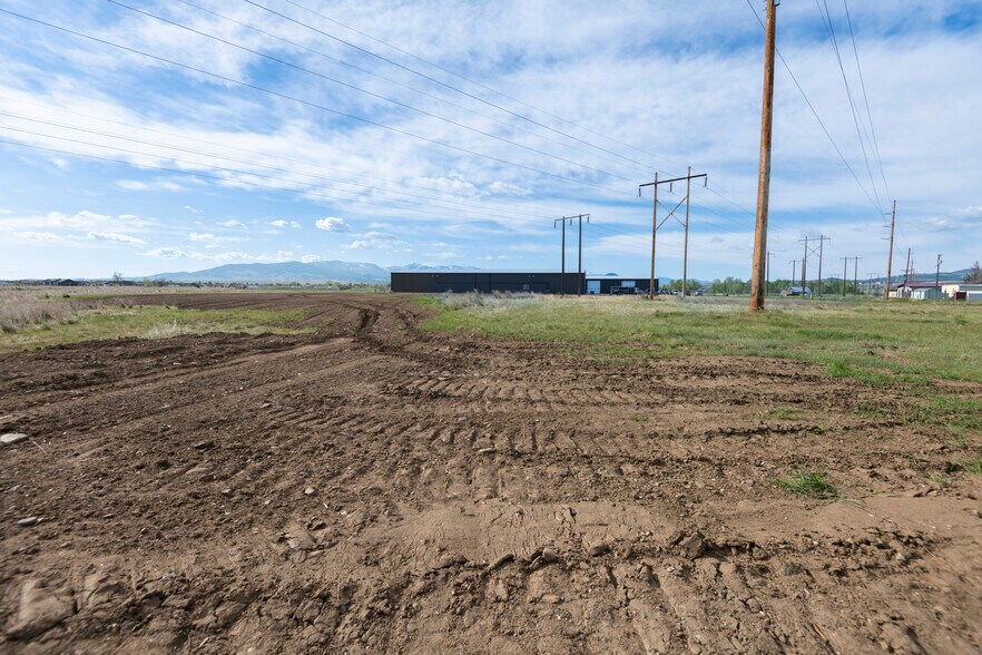 More Photos Of 2721 Wylie Dr, East Helena Flex For Sale