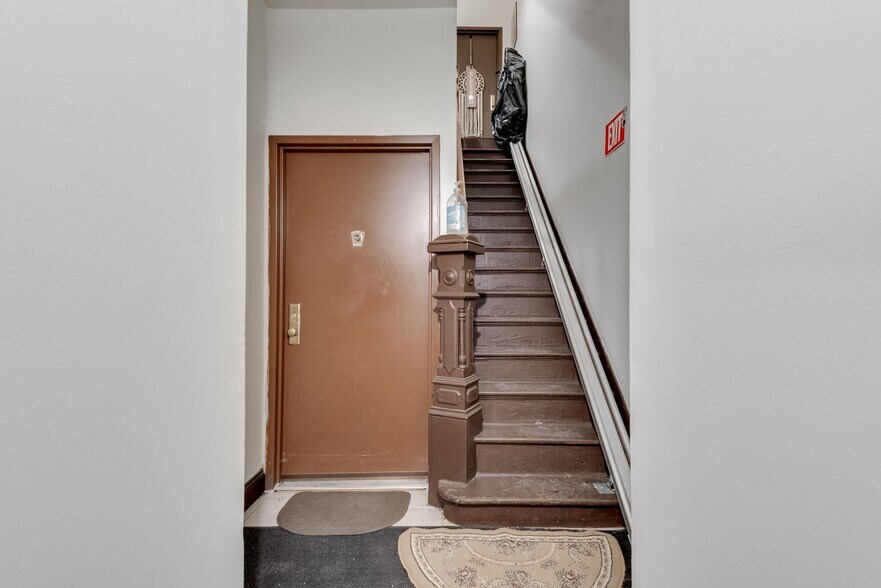 More Photos Of 898 Hancock St, Brooklyn Apartments For Sale