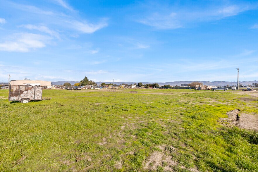 More Photos Of 1931 Beach Rd, Watsonville Industrial For Sale