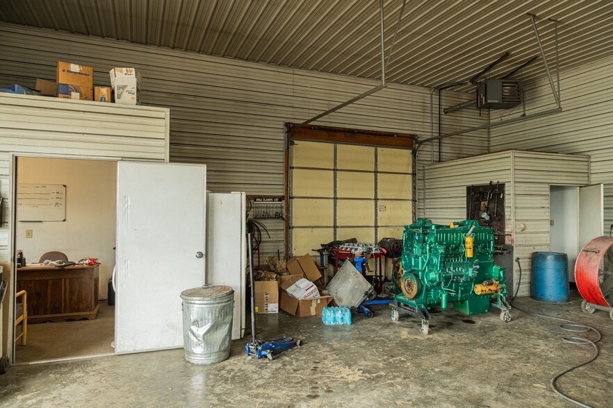 More Photos Of 118 E Davis St, Stockton General Retail For Sale