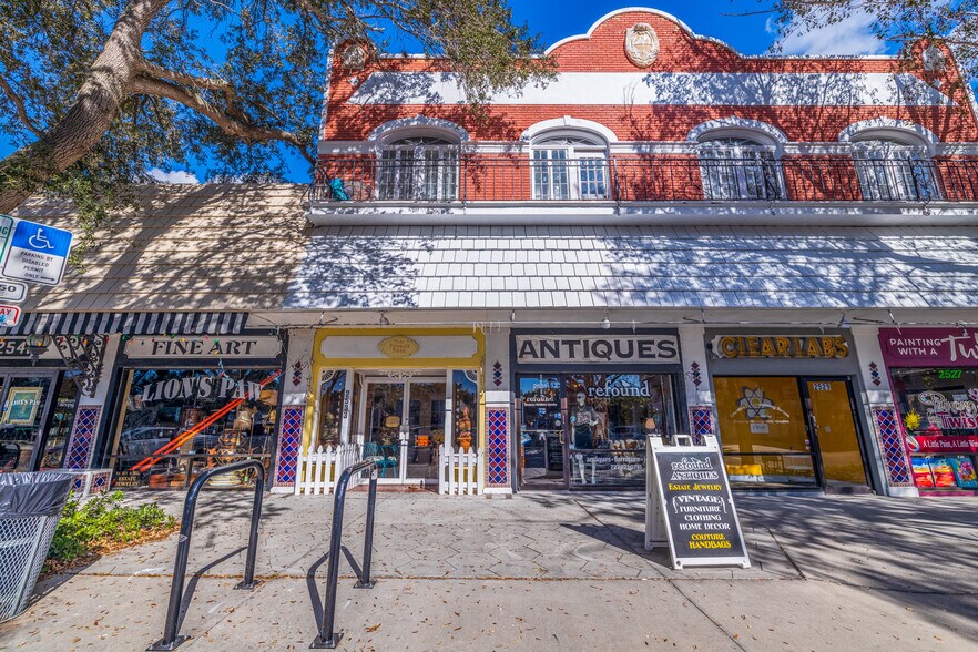 Primary Photo Of 2531 Central Ave, Saint Petersburg Restaurant For Lease
