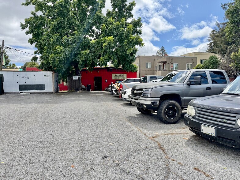 More Photos Of 2751 El Camino Real, Redwood City Storefront Retail Residential For Sale