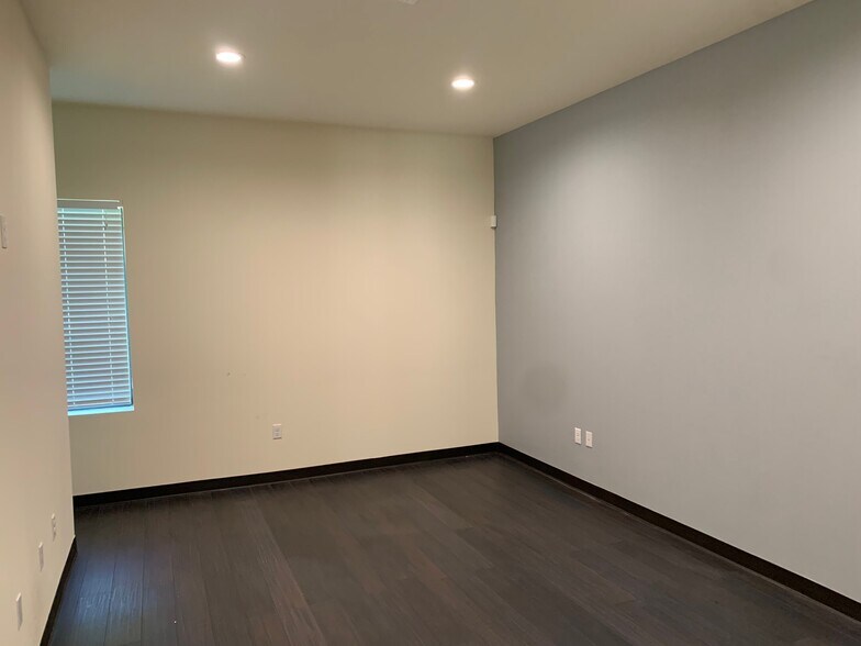 More Photos Of 138 Old San Antonio Rd, Boerne Medical For Lease