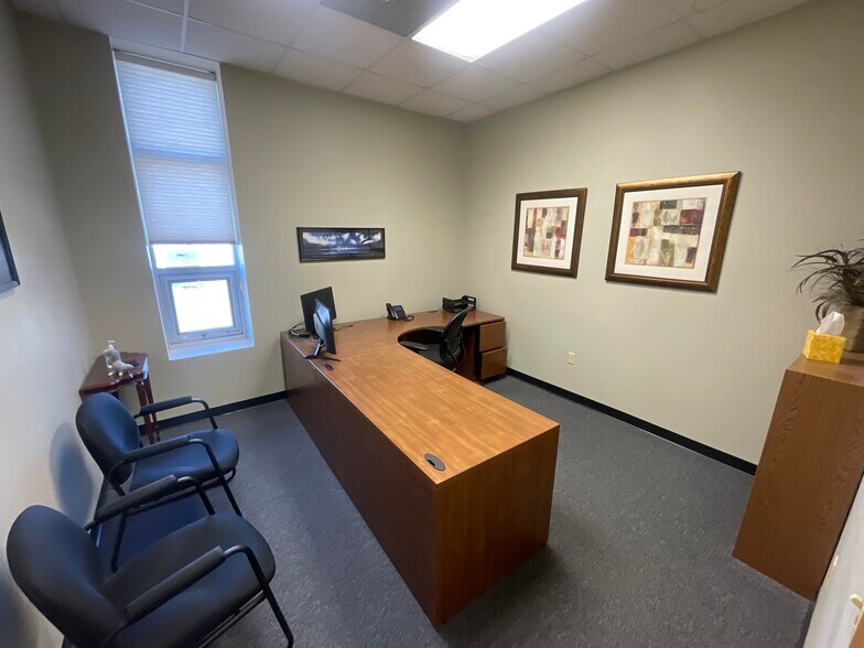 More Photos Of 11 Whitewood Ln, North Branford Garden Center For Sale