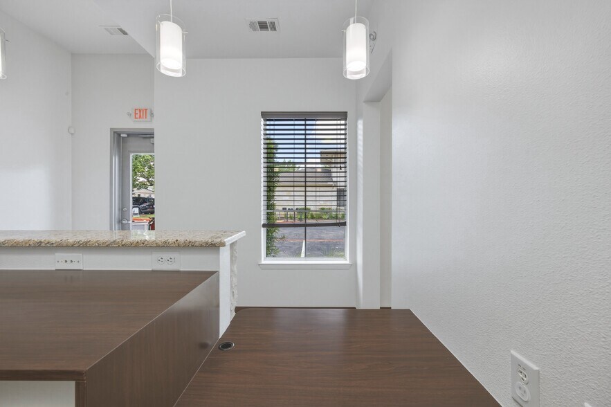 More Photos Of 12171 W Parmer Ln, Cedar Park Medical For Lease