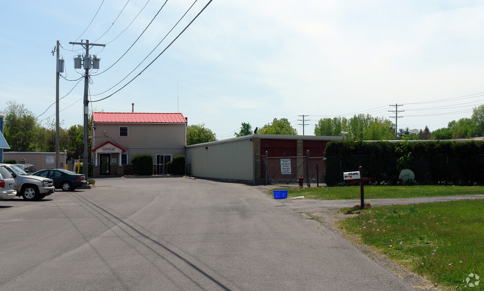 Primary Photo Of 50 Oliver St, Cohoes Self Storage For Lease