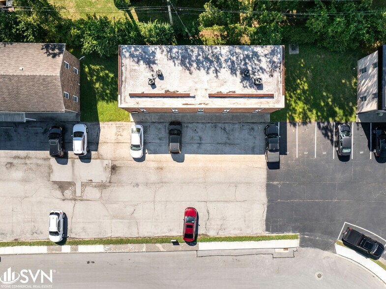 More Photos Of 261 Regency Cir, Lexington Office For Lease