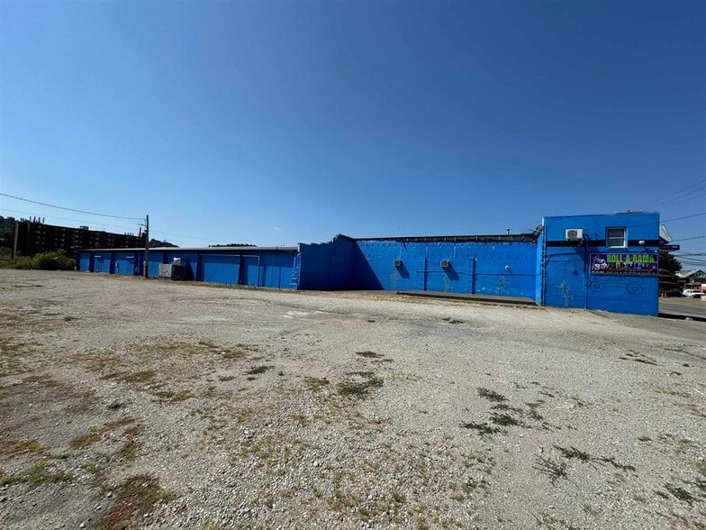 Primary Photo Of 137 7th Ave, Huntington Skating Rink For Sale