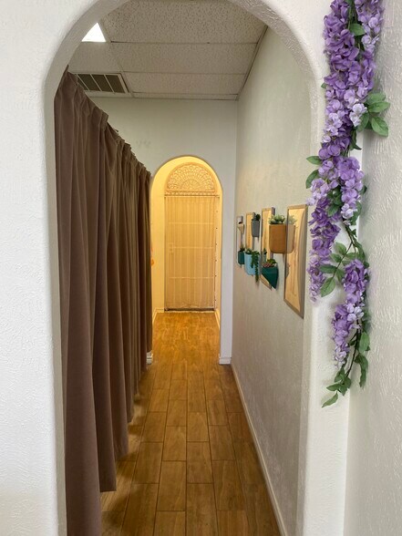 More Photos Of 4307-4321 Lemmon Ave, Dallas General Retail For Lease