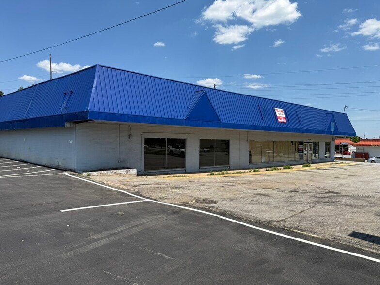More Photos Of 3984 Lawrenceville Hwy, Tucker Unknown For Lease