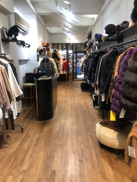 More Photos Of 151 W 28th St, New York Apartments For Sale