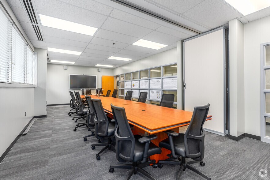 More Photos Of 10755 York Rd, Cockeysville Office For Sale