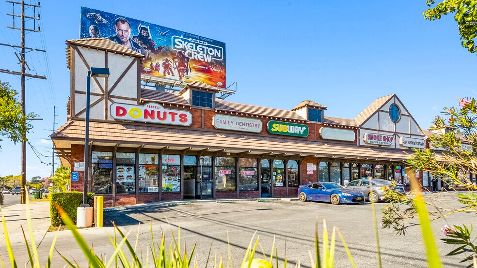 More Photos Of 6411 Sepulveda Blvd, Van Nuys Unknown For Lease