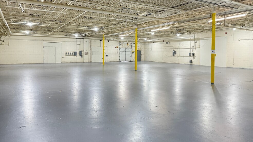 More Photos Of 4-6 Pheasant Run, Newtown Manufacturing For Lease