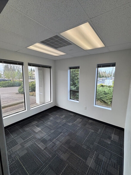 More Photos Of 28170 SW Boberg Rd, Wilsonville Warehouse For Lease