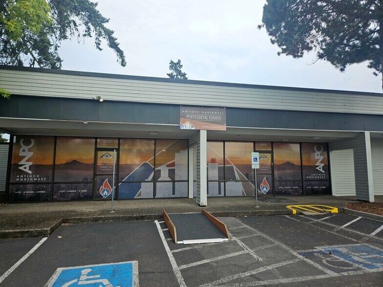 Primary Photo Of 16027-16029 SE McLoughlin blvd, Milwaukie General Retail For Lease