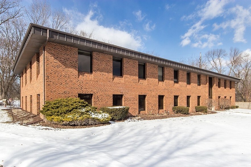 More Photos Of 20700 Watertown Rd, Waukesha Unknown For Lease