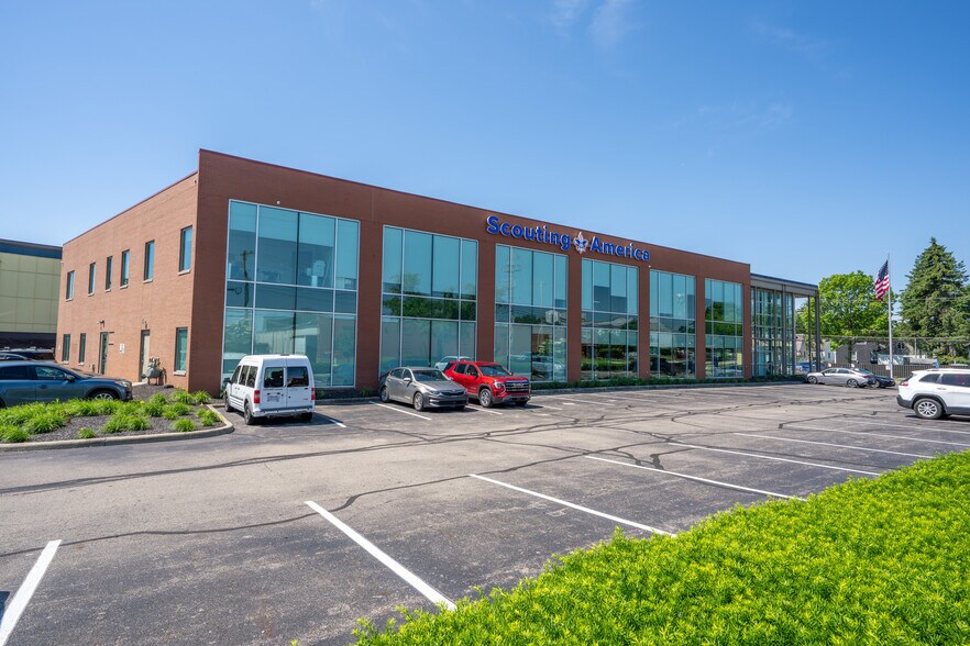 More Photos Of 807 Kinnear Rd, Columbus Medical For Sale