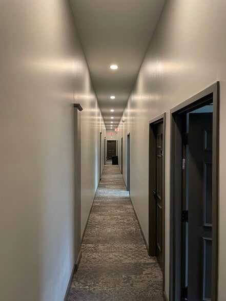 More Photos Of 3745 Medina Rd, Medina Office For Lease