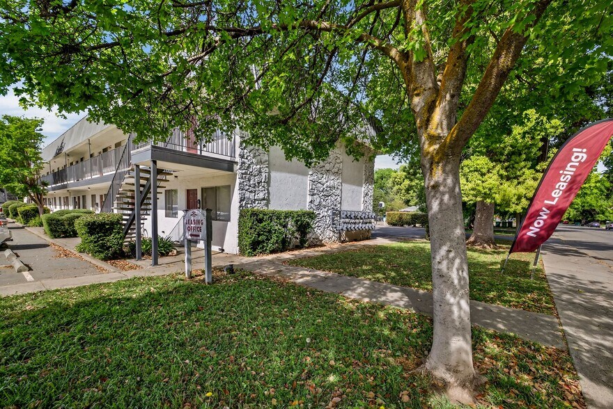 More Photos Of 1431-1435 Warner St, Chico Apartments For Sale