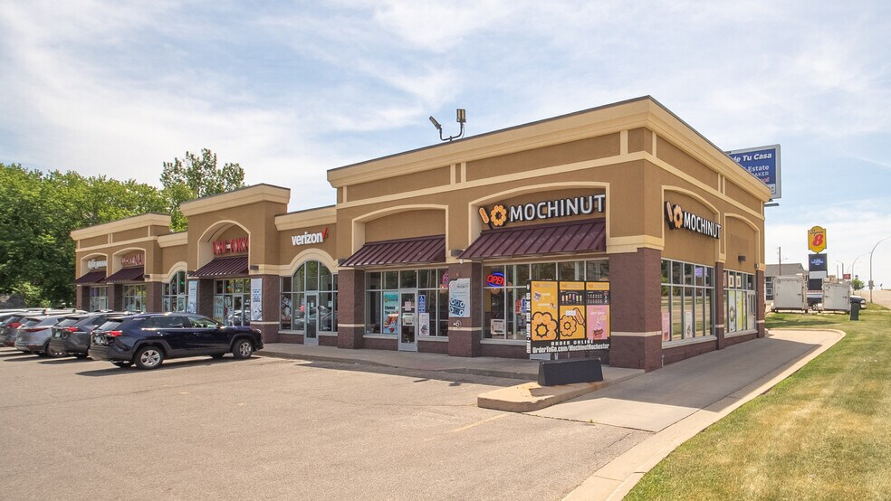 More Photos Of 102 20th St SE, Rochester Storefront For Sale